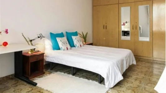 Rooms in Barcelona Ciutat Vella - photo 5