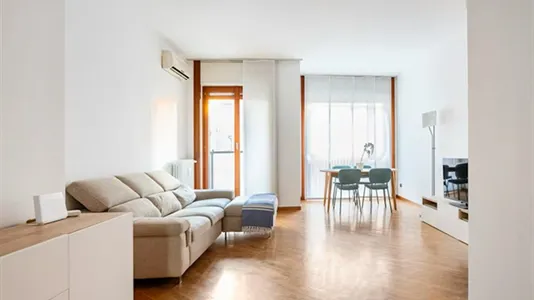 Apartments in Milano Zona 8 - Fiera, Gallaratese, Quarto Oggiaro - photo 2