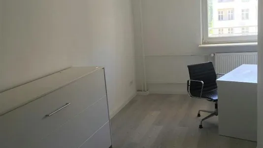 Rooms in Berlin Charlottenburg-Wilmersdorf - photo 1