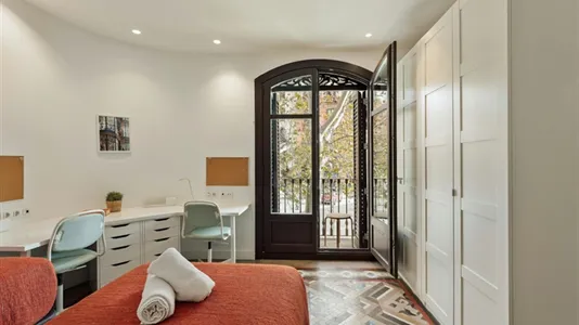 Rooms in Barcelona Eixample - photo 7