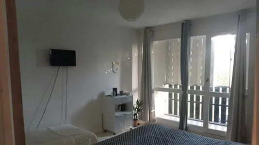 Rooms in Grenoble - photo 2
