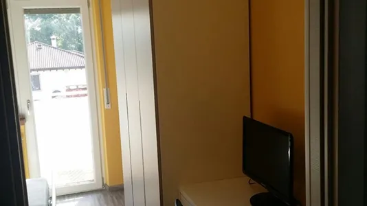 Rooms in Udine - photo 4