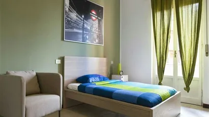 Room for rent in Milano Zona 6 - Barona, Lorenteggio, Milan