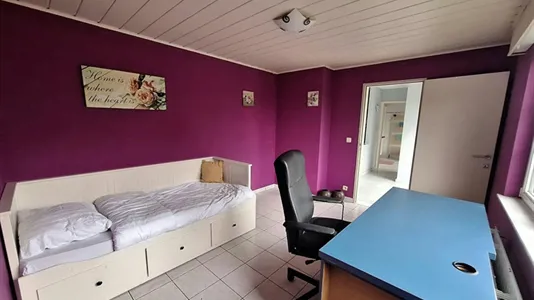 Rooms in Hoogstraten - photo 1