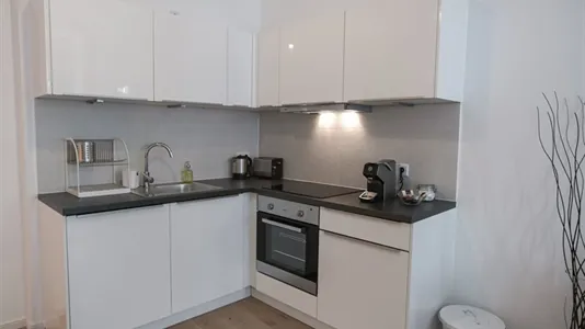 Apartments in Location is not specified - photo 8