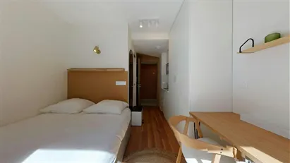 Room for rent in Paris 17ème arrondissement, Paris