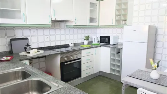 Rooms in Paterna - photo 5