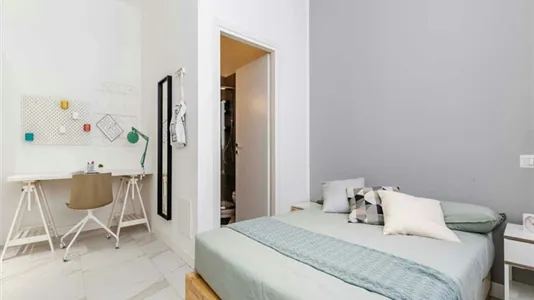 Rooms in Milano Zona 5 - Vigentino, Chiaravalle, Gratosoglio - photo 2