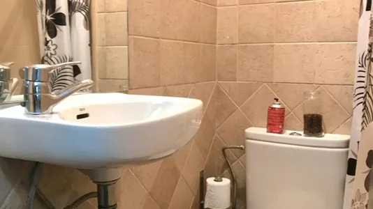 Rooms in Madrid Centro - photo 10