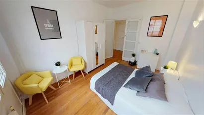 Room for rent in Boulogne-Billancourt, Île-de-France