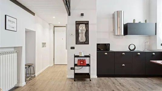 Apartments in Milano Zona 8 - Fiera, Gallaratese, Quarto Oggiaro - photo 4