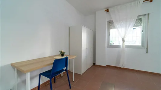 Rooms in Los Bermejales - photo 2