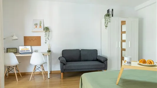Rooms in Adaro - photo 2