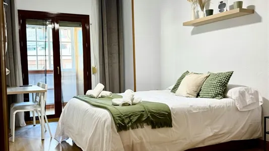 Rooms in Málaga - photo 8