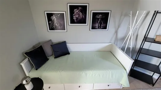 Rooms in Brussels Sint-Jans-Molenbeek - photo 2