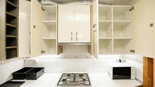 Rooms in Badalona - photo 9