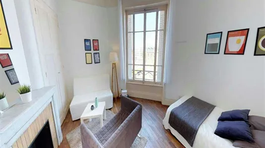 Rooms in Lyon - photo 4