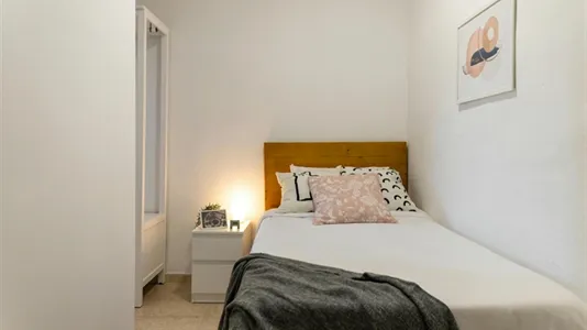 Rooms in Valencia La Zaidía - photo 1