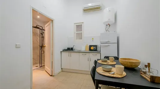 Rooms in Madrid Salamanca - photo 10