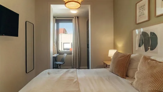 Rooms in Barcelona Ciutat Vella - photo 3