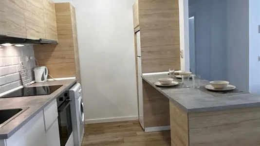 Rooms in Madrid Centro - photo 8