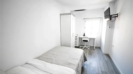 Rooms in Valencia Algirós - photo 4