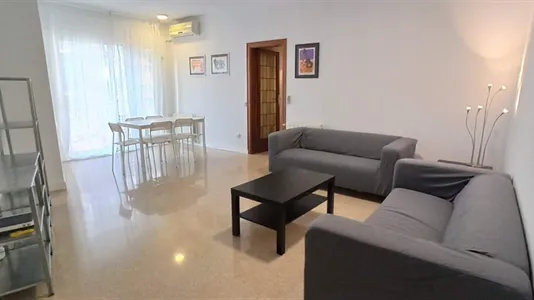 Rooms in Barcelona Eixample - photo 10