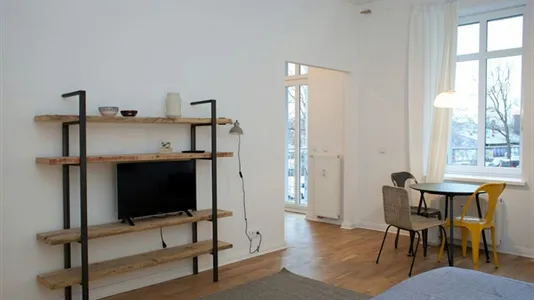 Apartments in Berlin Friedrichshain-Kreuzberg - photo 2