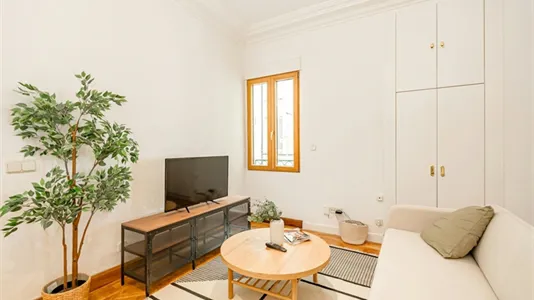 Rooms in Madrid Chamberí - photo 5