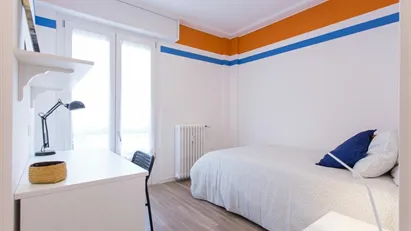 Room for rent in Milano Zona 6 - Barona, Lorenteggio, Milan