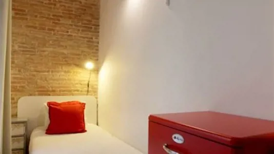 Apartments in Barcelona Ciutat Vella - photo 3