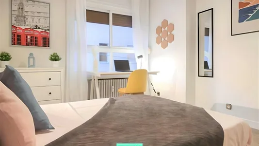 Rooms in Madrid Chamberí - photo 2