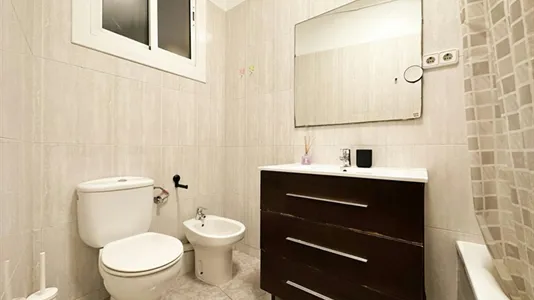 Rooms in Barcelona Ciutat Vella - photo 8