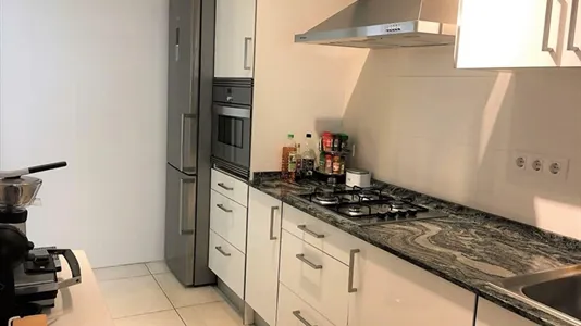 Rooms in Barcelona Sants-Montjuïc - photo 8