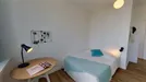 Room for rent, Nanterre, Île-de-France, &lt;span class=&quot;blurred street&quot; onclick=&quot;ProcessAdRequest(9312074)&quot;&gt;&lt;span class=&quot;hint&quot;&gt;See streetname&lt;/span&gt;[xxxxxxxxxxxxx]&lt;/span&gt;