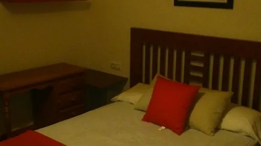 Rooms in Jaén - photo 2