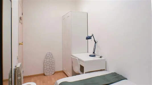 Rooms in Barcelona Eixample - photo 3