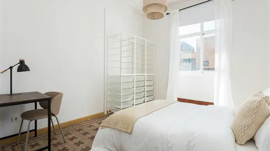 Rooms in Barcelona Ciutat Vella - photo 4