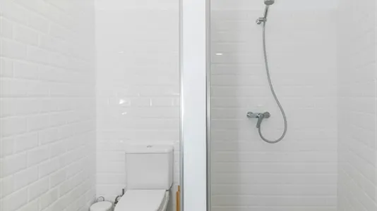 Rooms in El Prat de Llobregat - photo 6