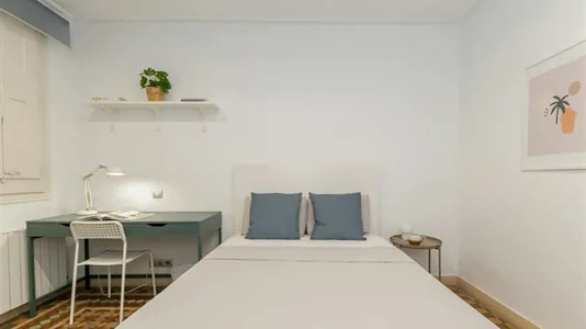 Rooms in Barcelona Eixample - photo 2