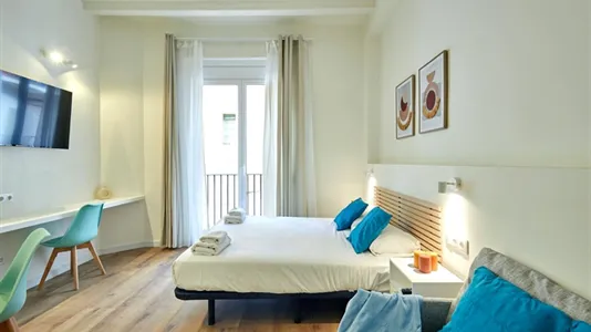 Apartments in Barcelona Ciutat Vella - photo 3