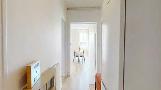 Rooms in Paris 8ème arrondissement - photo 10