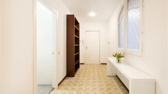 Rooms in Barcelona Eixample - photo 5