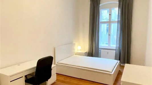 Rooms in Berlin Charlottenburg-Wilmersdorf - photo 1