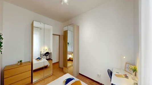 Rooms in Milano Zona 7 - Baggio, De Angeli, San Siro - photo 1