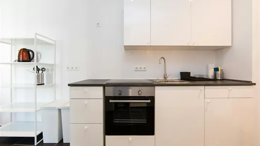 Rooms in Berlin Mitte - photo 8