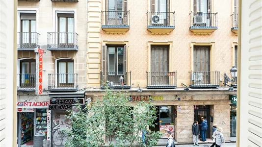 Rooms in Madrid Centro - photo 3