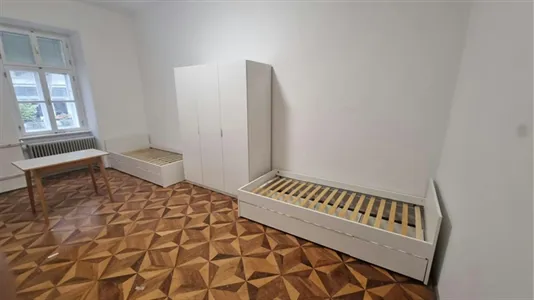 Rooms in Besnica - photo 6