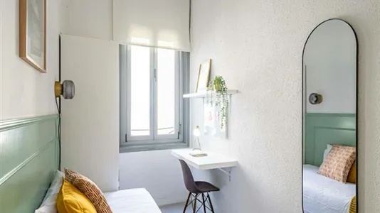 Rooms in Madrid Centro - photo 3
