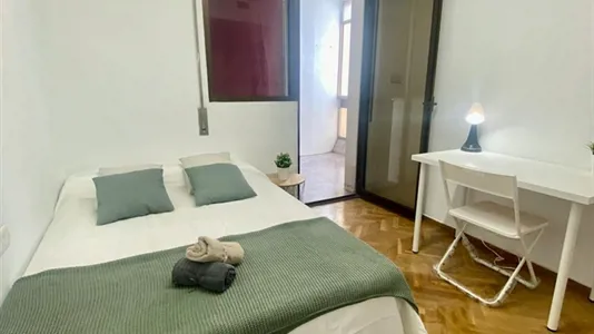 Rooms in Zaragoza - photo 1